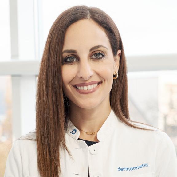 https://a.storyblok.com/f/74887/1054x1054/f608d4c785/eleni-papakonstantinou.jpg